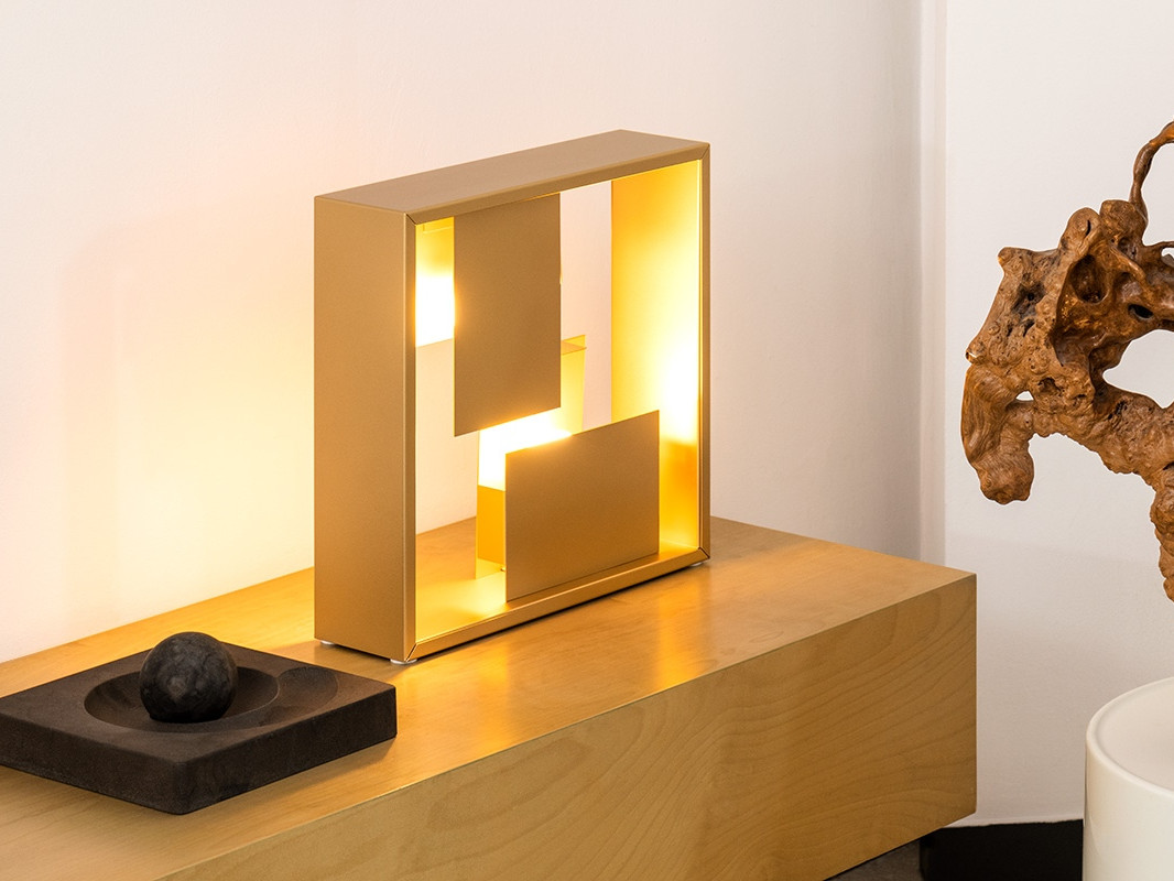 Luxe verlichting voor uw woonkamer en andere design meubelen koopt u bij Wiechers Wonen